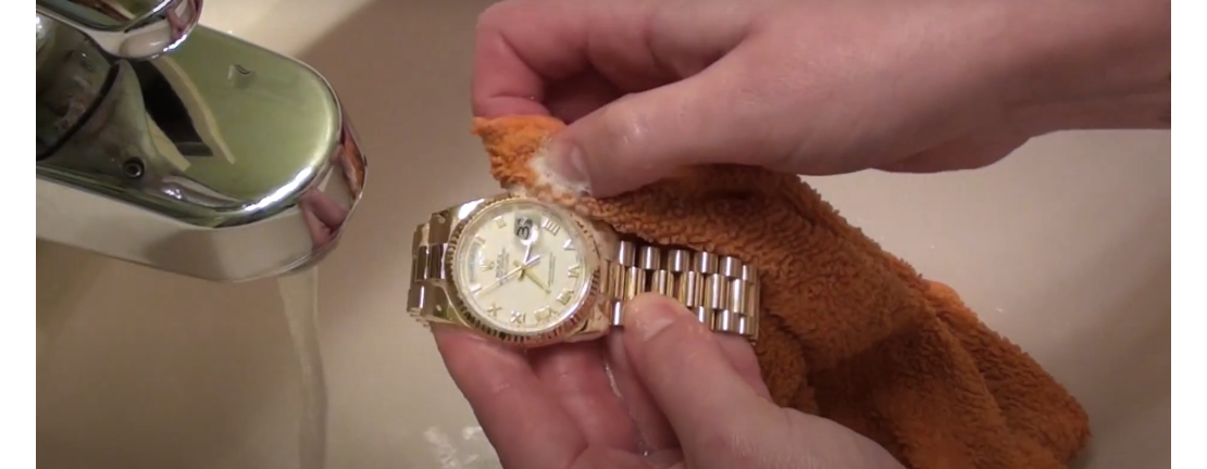 How to Safely Clean Your Rolex Watch at Home: Step-by-Step Guide (with Video)