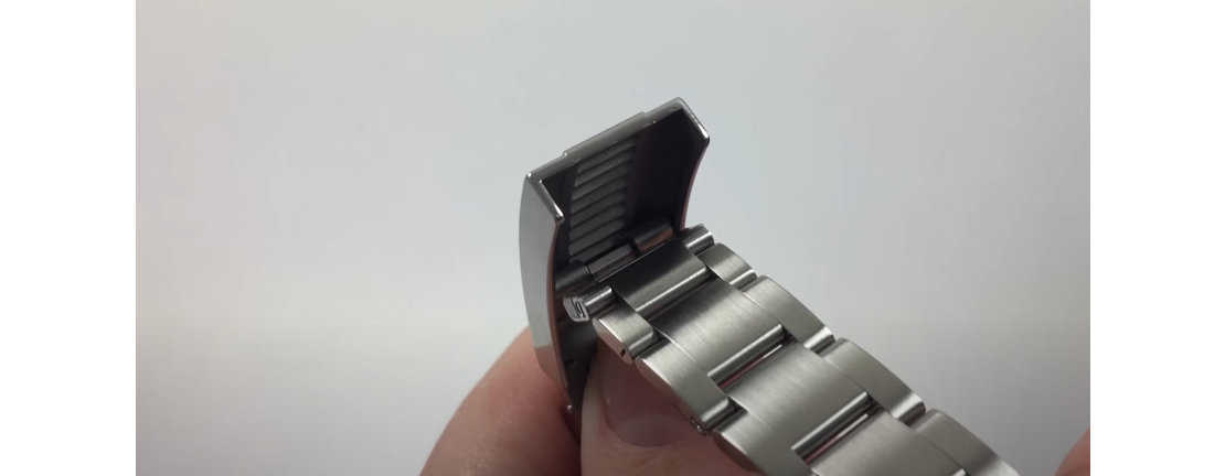 How to Use the Rolex Glidelock Clasp: Quick Guide (Photo & Video)
