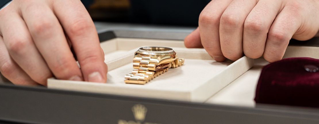 Pre-Owned Rolex vs New: 6 Key Benefits