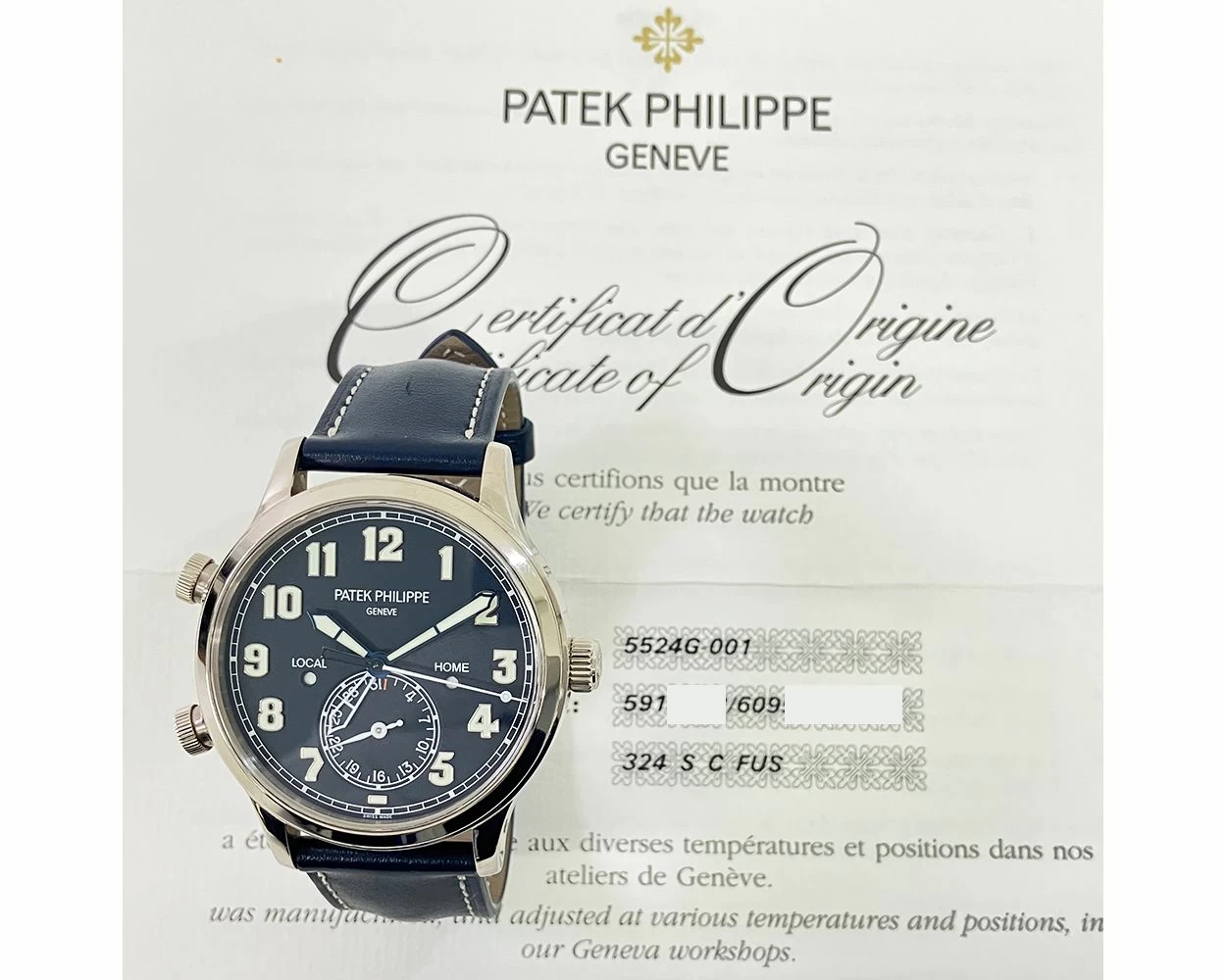 Patek Philippe Calatrava Pilot Travel Time 5524G 001
