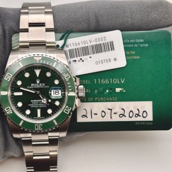 2020 Rolex Submariner Date 'Hulk' 116610LV, 40mm, Steel, Green Dial, Box & Papers