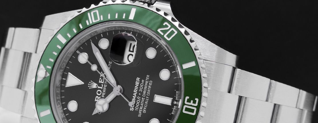 Rolex Submariner Starbucks, showing the right side of the bezel Rolex Submariner Starbucks, showing the right side of the bezel