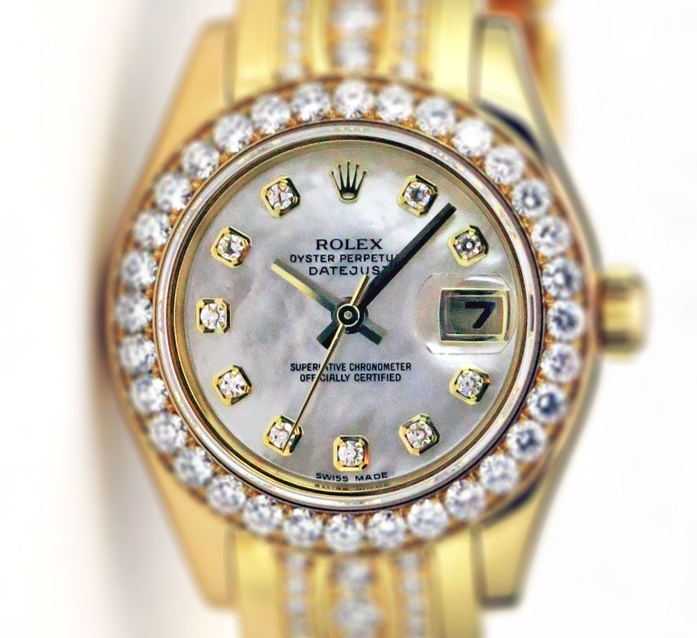 Mother of Pearl Diamond Dial of the Rolex Lady-Datejust Pearlmaster 80298 The Mother of Pearl Diamond Dial of the Rolex Lady-Datejust Pearlmaster 80298
